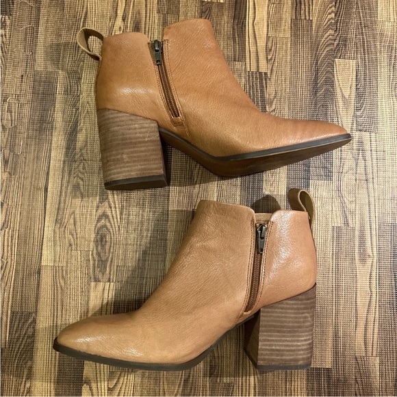 VIONIC LYSSA ANKLE BOOT SIZE 9 - Picture 1 of 10